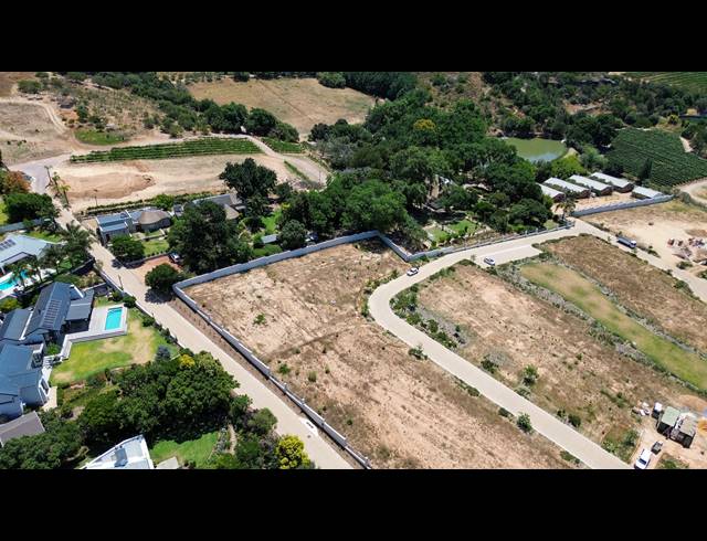 897M² VACANT LAND FOR SALE IN COURTRAI
